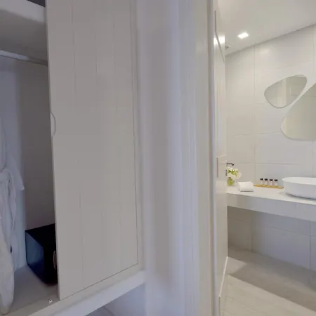 Mythology & Ξενοδοχείο