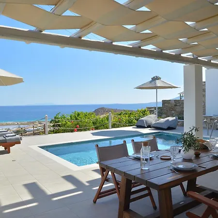 Mythology & Hotel Stelida (Naxos)