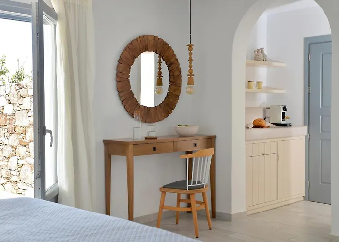 Mythology & Stelida (Naxos)