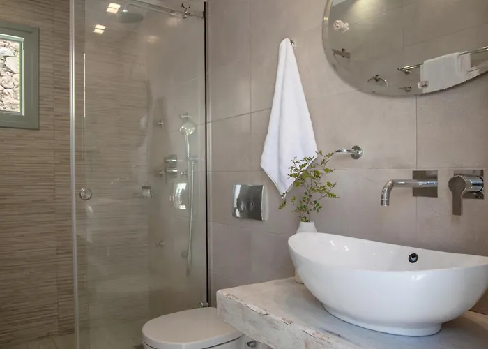 Mythology & Hotel Stelida (Naxos)