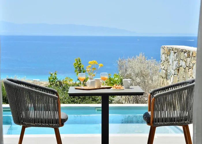 Mythology & Hotel Stelida (Naxos)