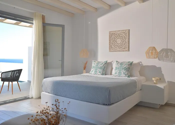 Hotel Mythology & Stelida (Naxos)