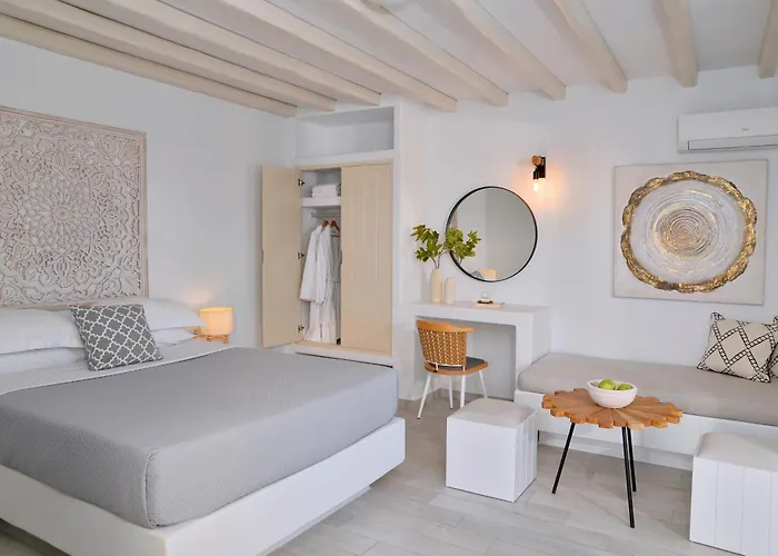 Hotel Mythology & Stelida (Naxos)